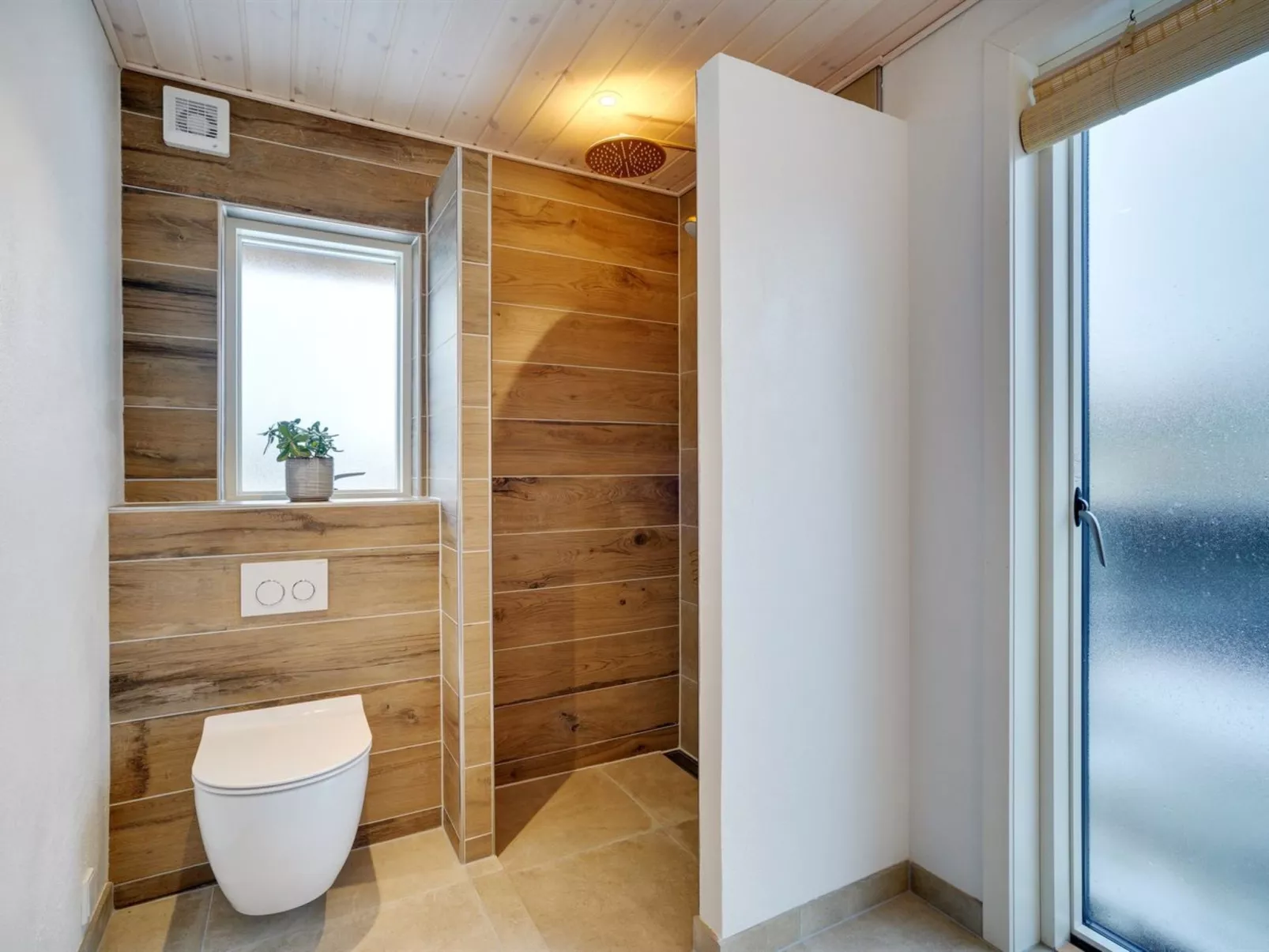 "Reiko" - 1.5km from the sea-Binnen