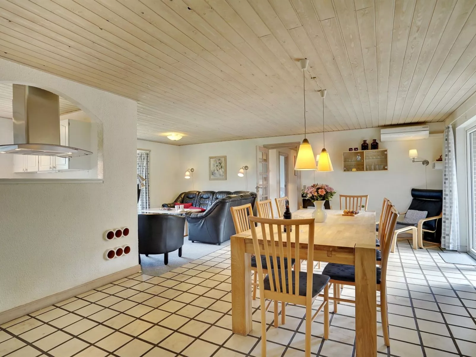 "Aurelia" - 500m to the fjord-Binnen