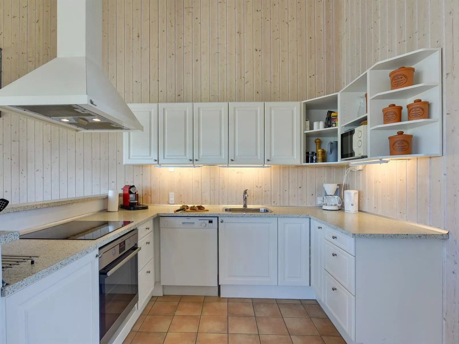 "Dorethea" - 300m from the sea-Binnen