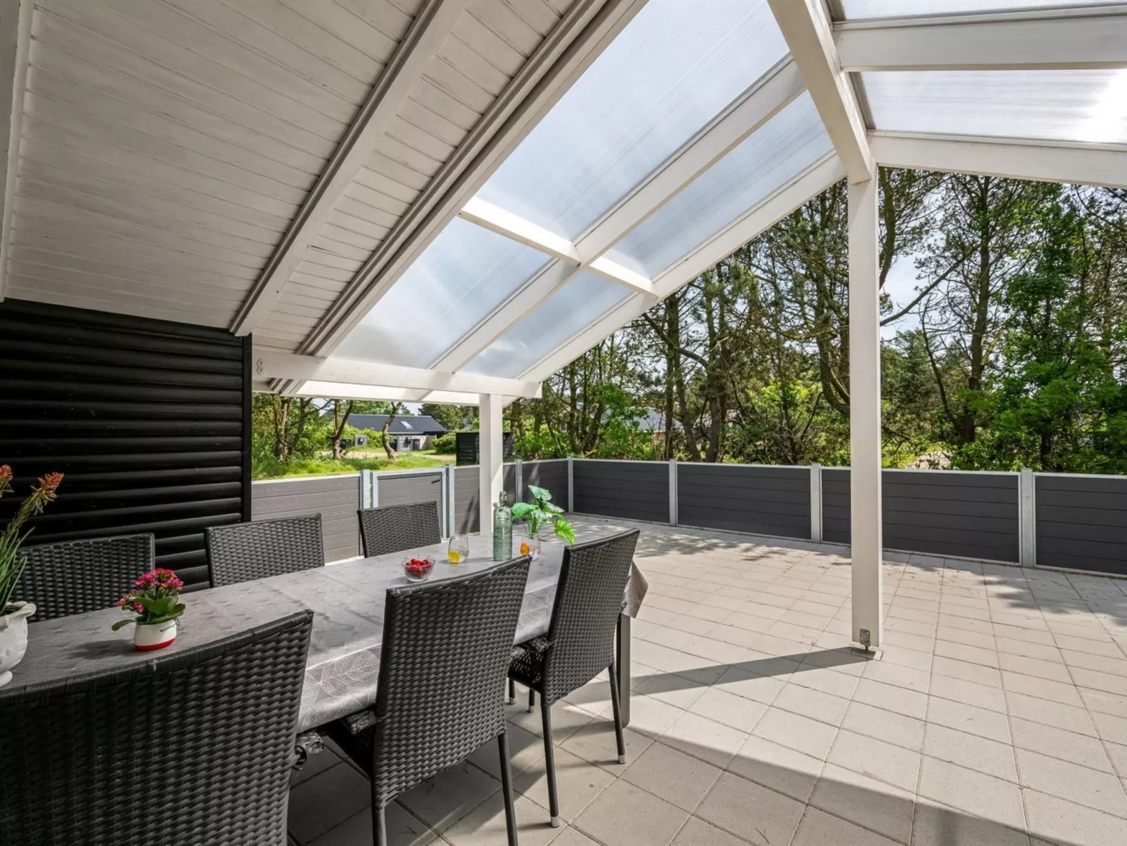 "Penka" - 550m to the fjord-Buiten