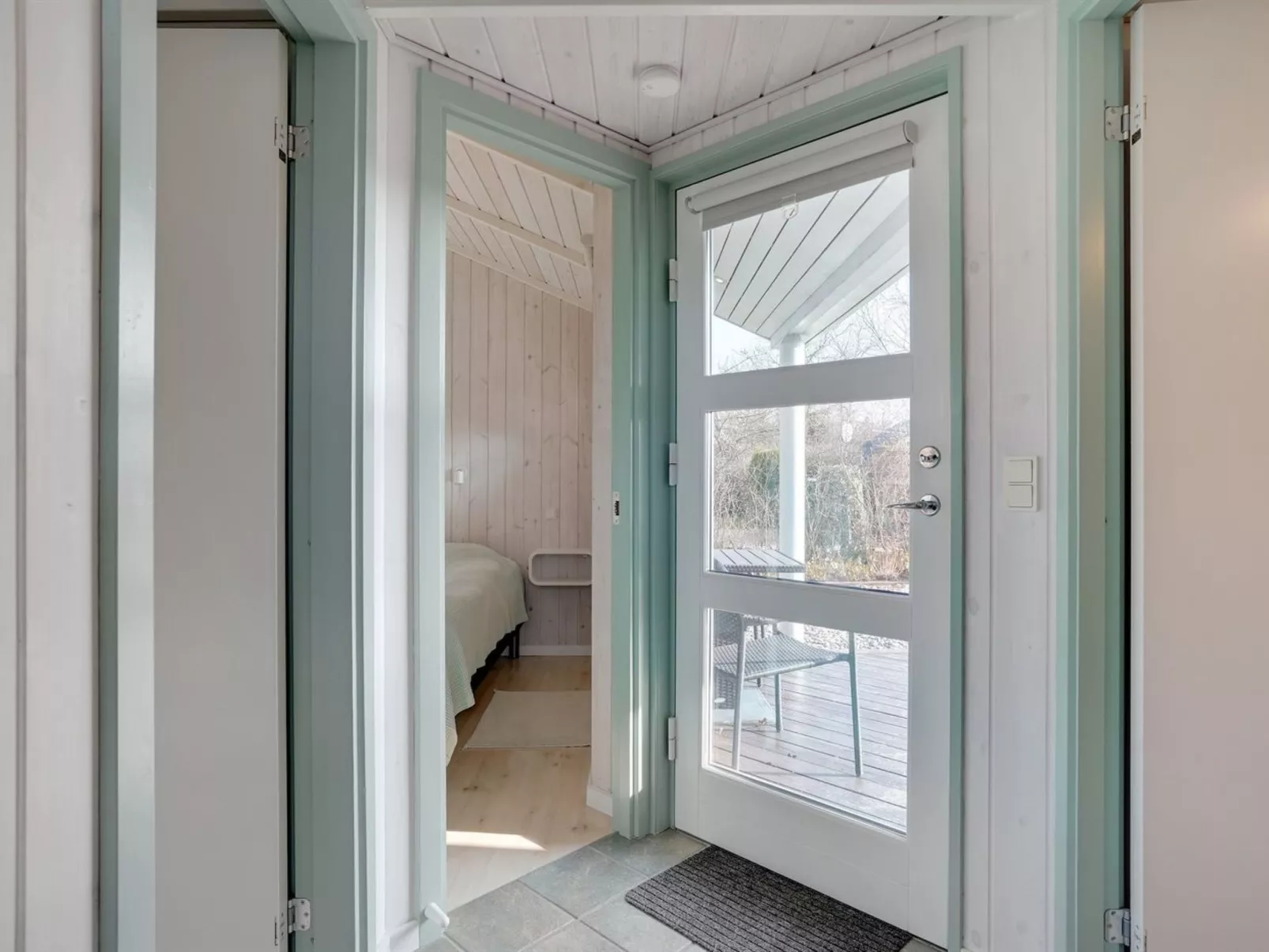 "Yara" - 1km to the fjord-Binnen