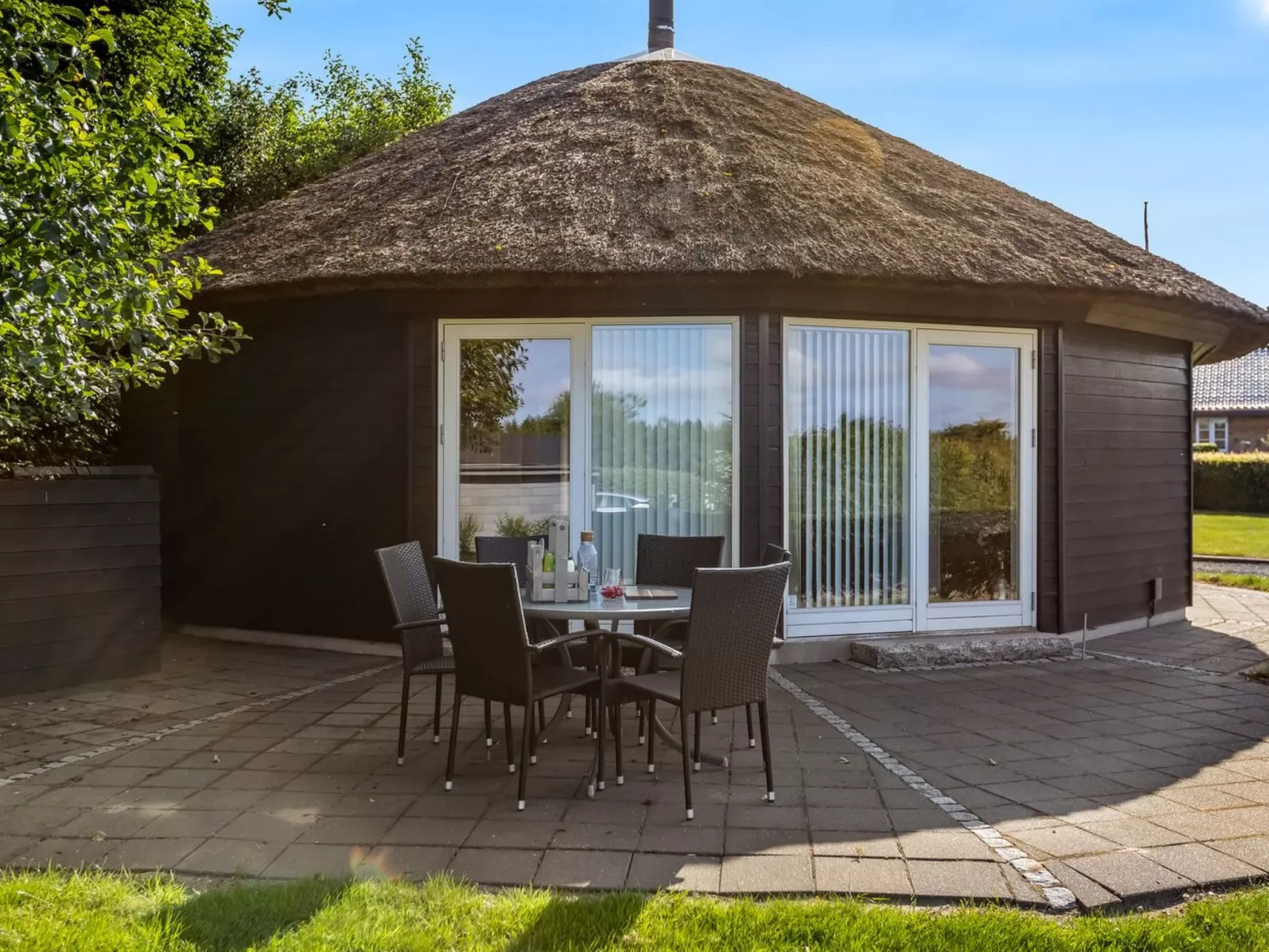 "Adrienne" - 35km from the sea-Buiten