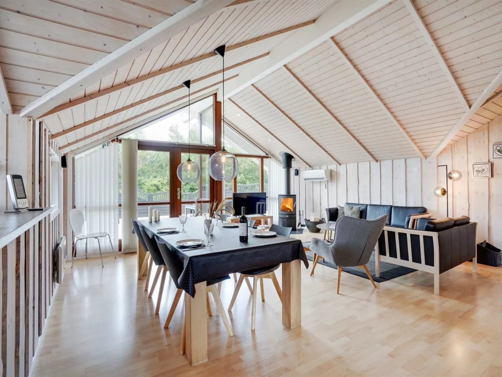 "Chermeine" - 1.2km to the fjord-Binnen