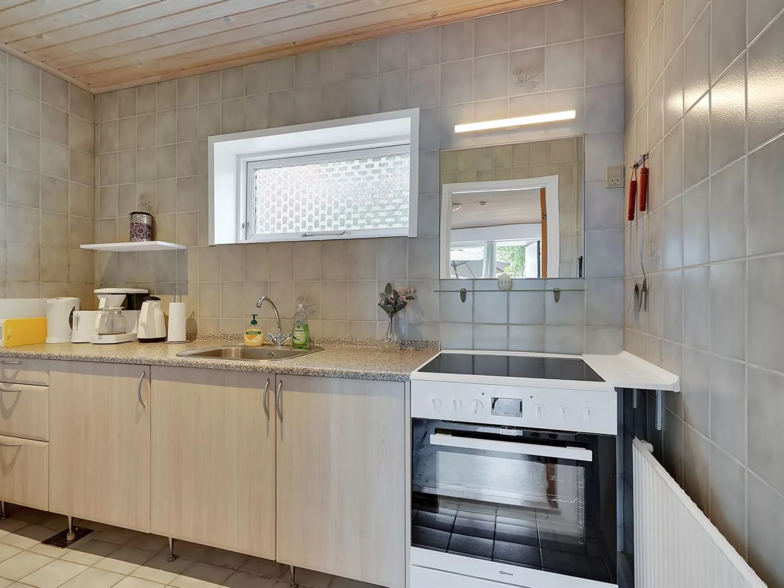 "Iida" - 20km from the sea-Binnen