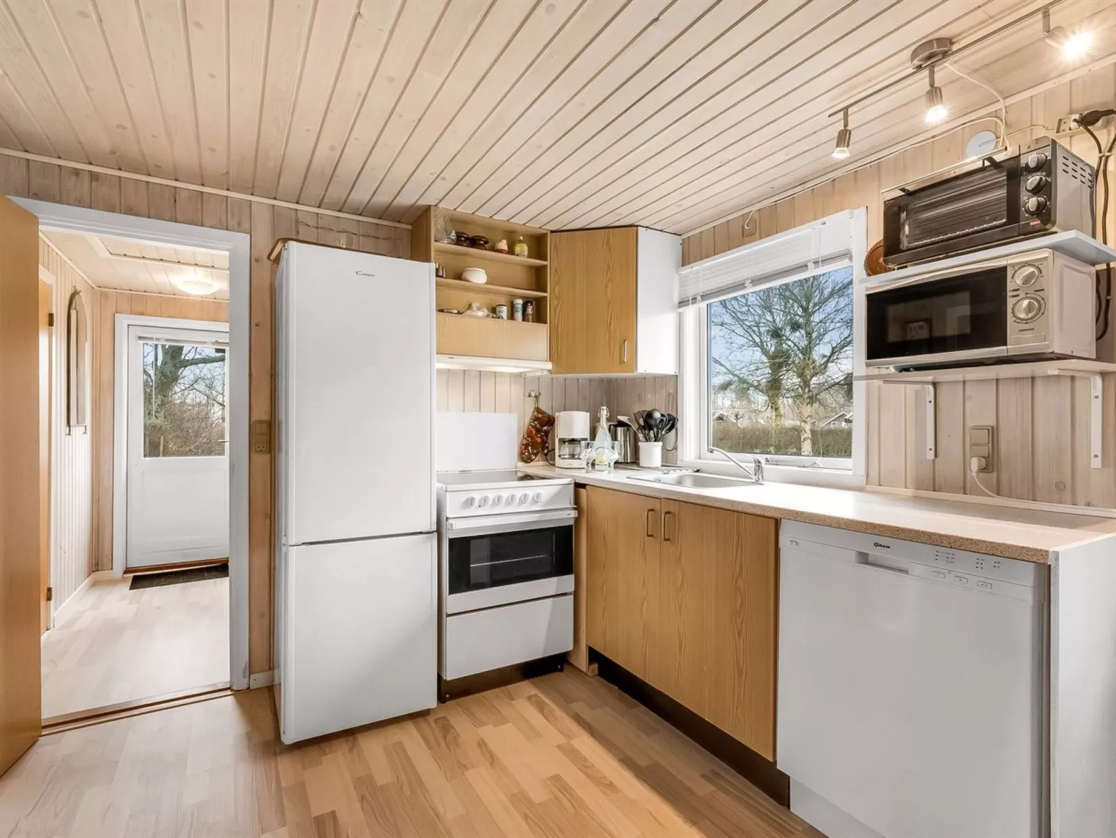 "Hoghni" - 850m to the fjord-Binnen