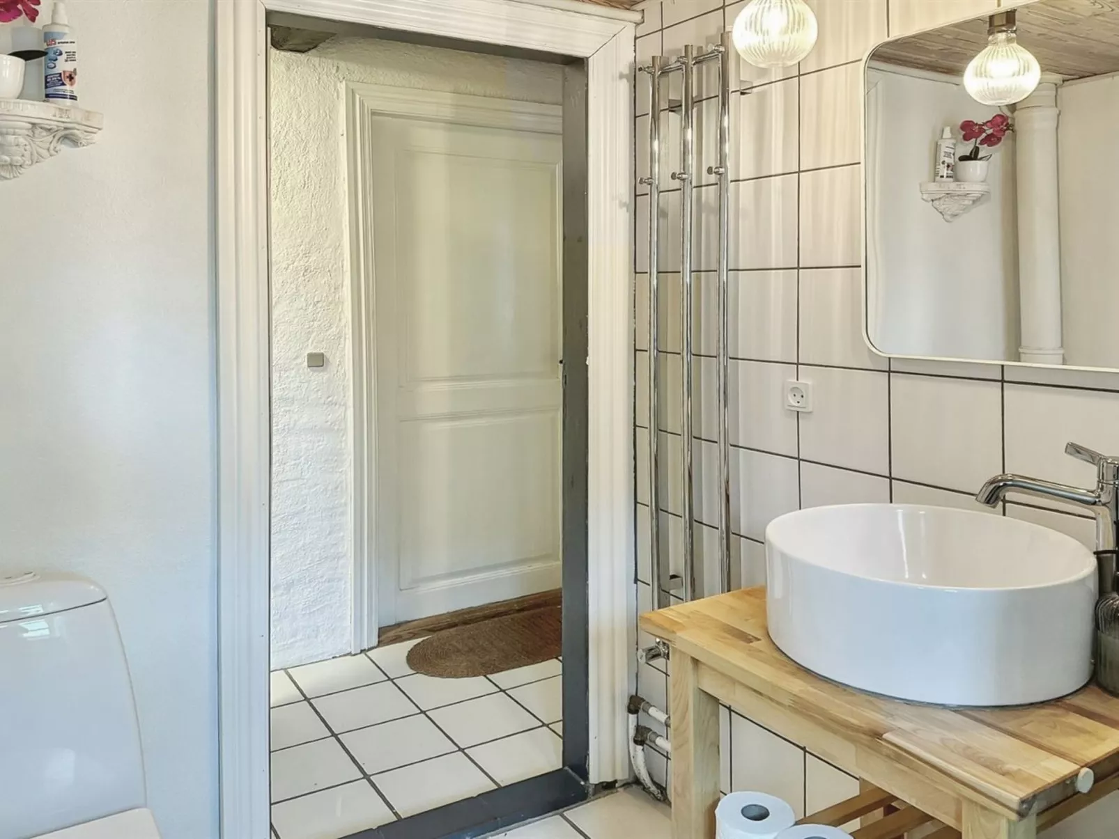 "Maelle" - 25km from the sea-Binnen