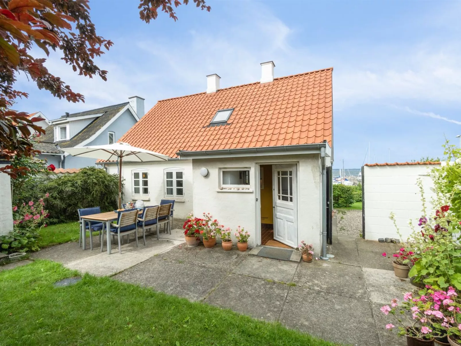 "Merete" - 50m from the sea-Buiten