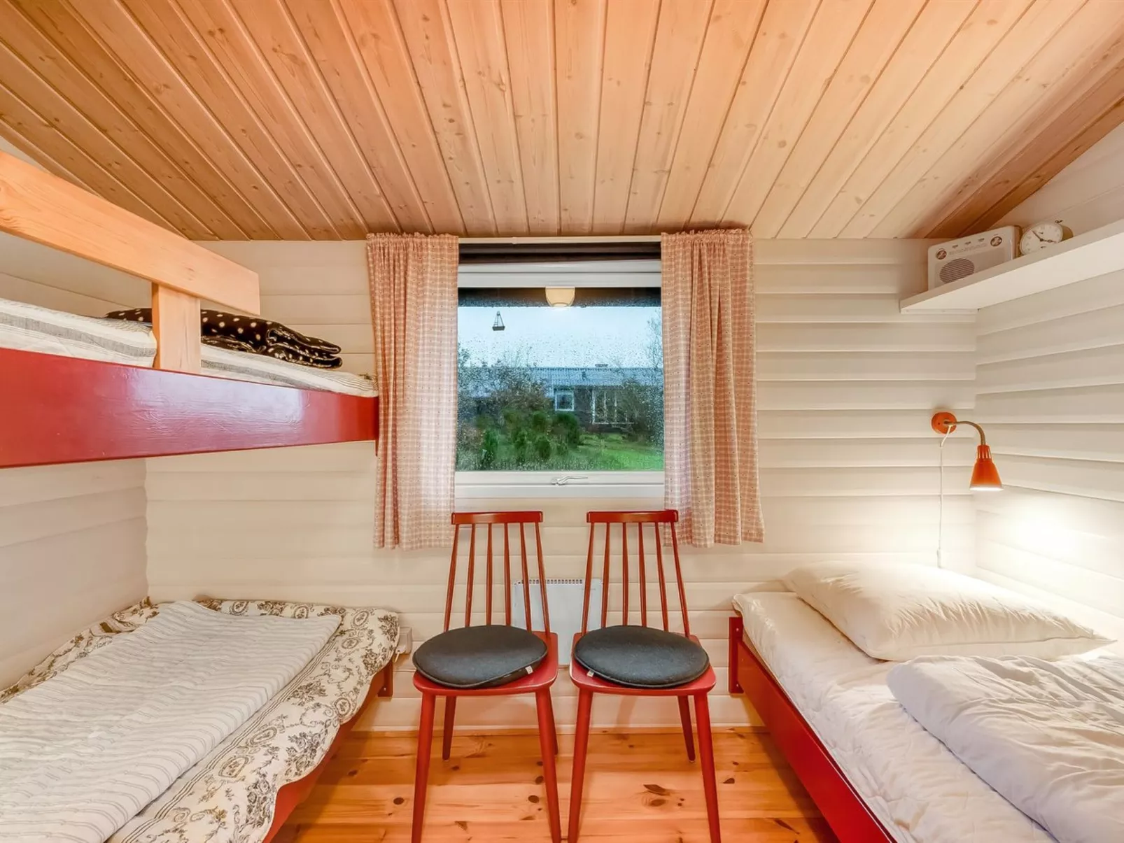 "Dimo" - 300m to the fjord-Binnen