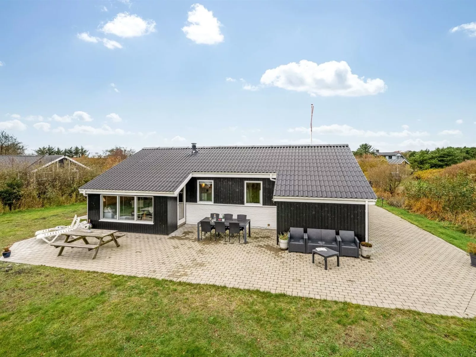 "Eloise" - 400m from the sea-Buiten