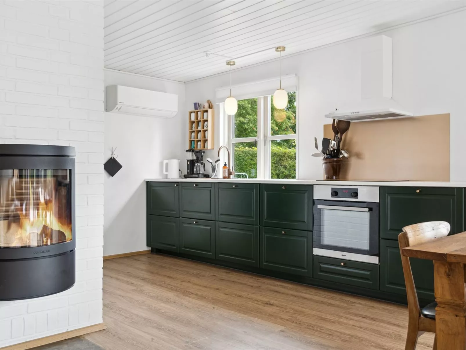 "Joseline" - 150m from the sea-Binnen