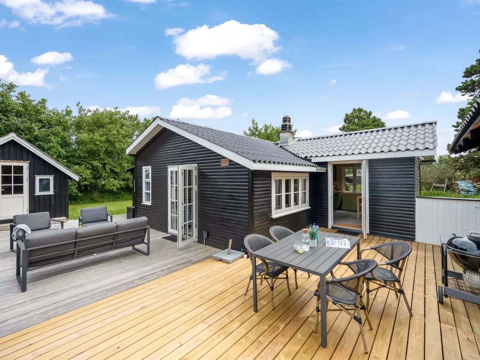 "Ljuba" - 700m from the sea-Buiten