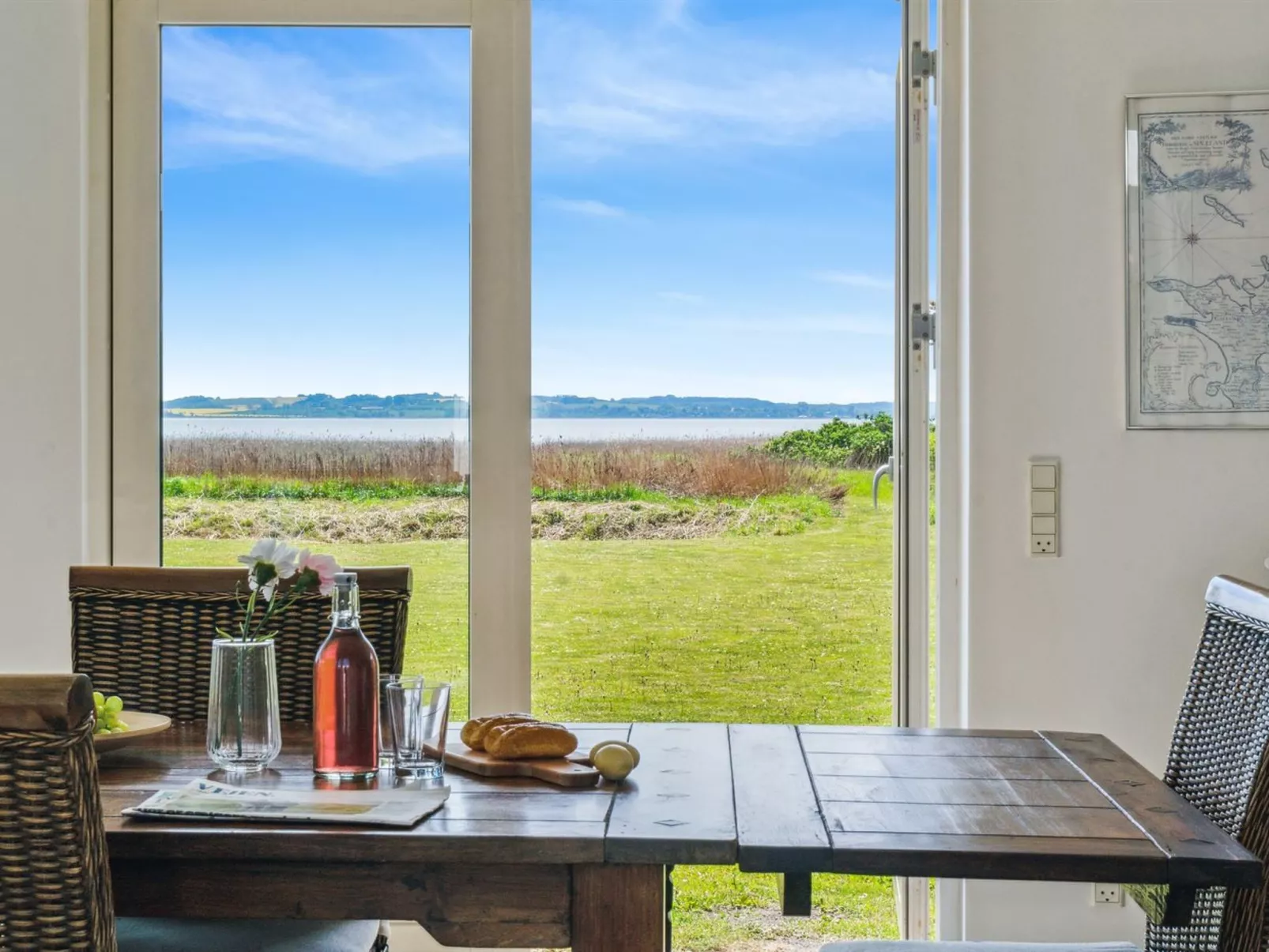 "Vemund" - 100m to the fjord-Buiten