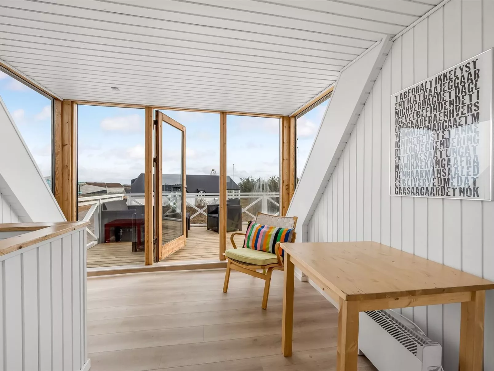 "Venla" -  from the sea-Binnen