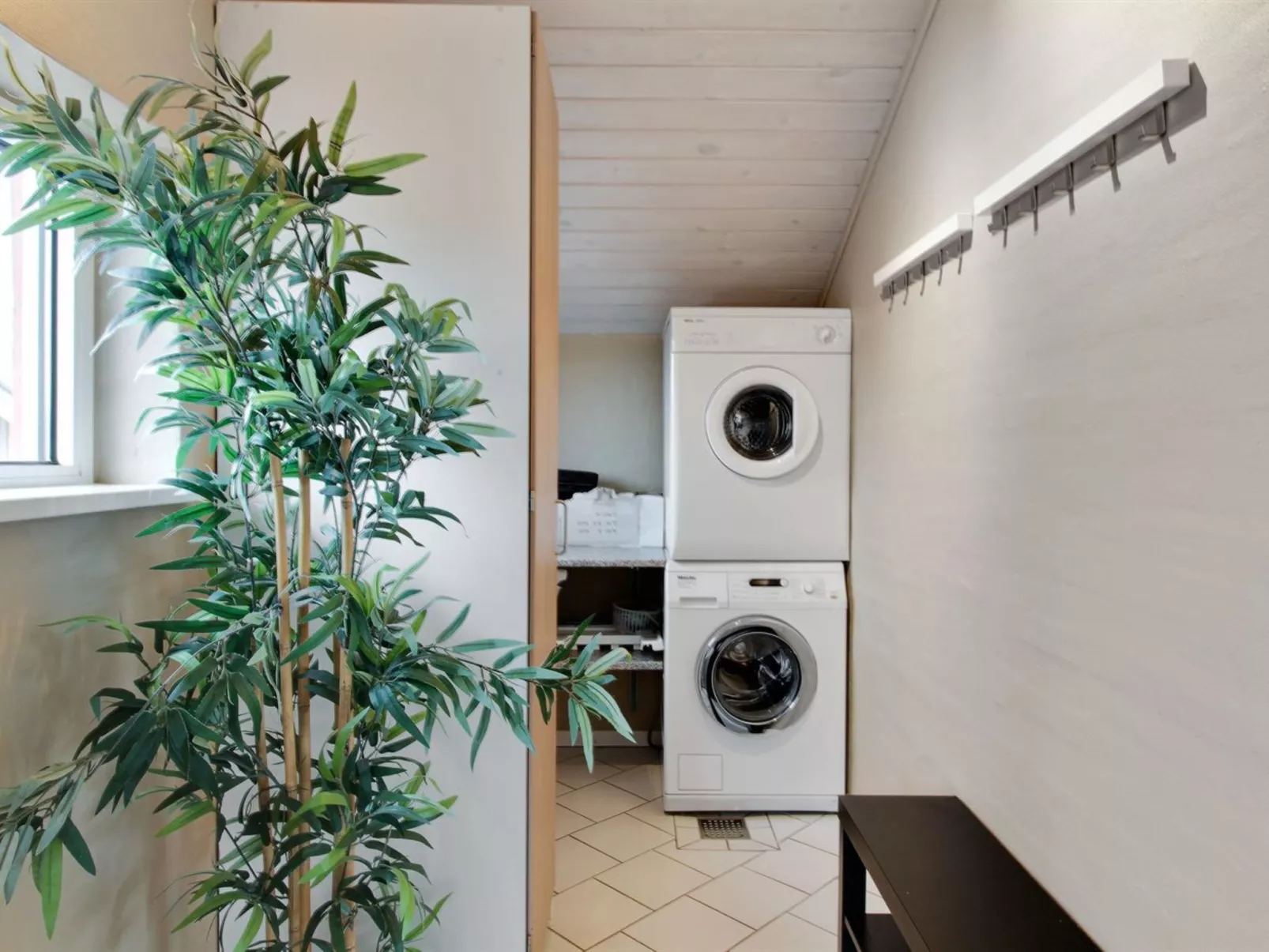 "Jenvold" - 600m from the sea-Binnen