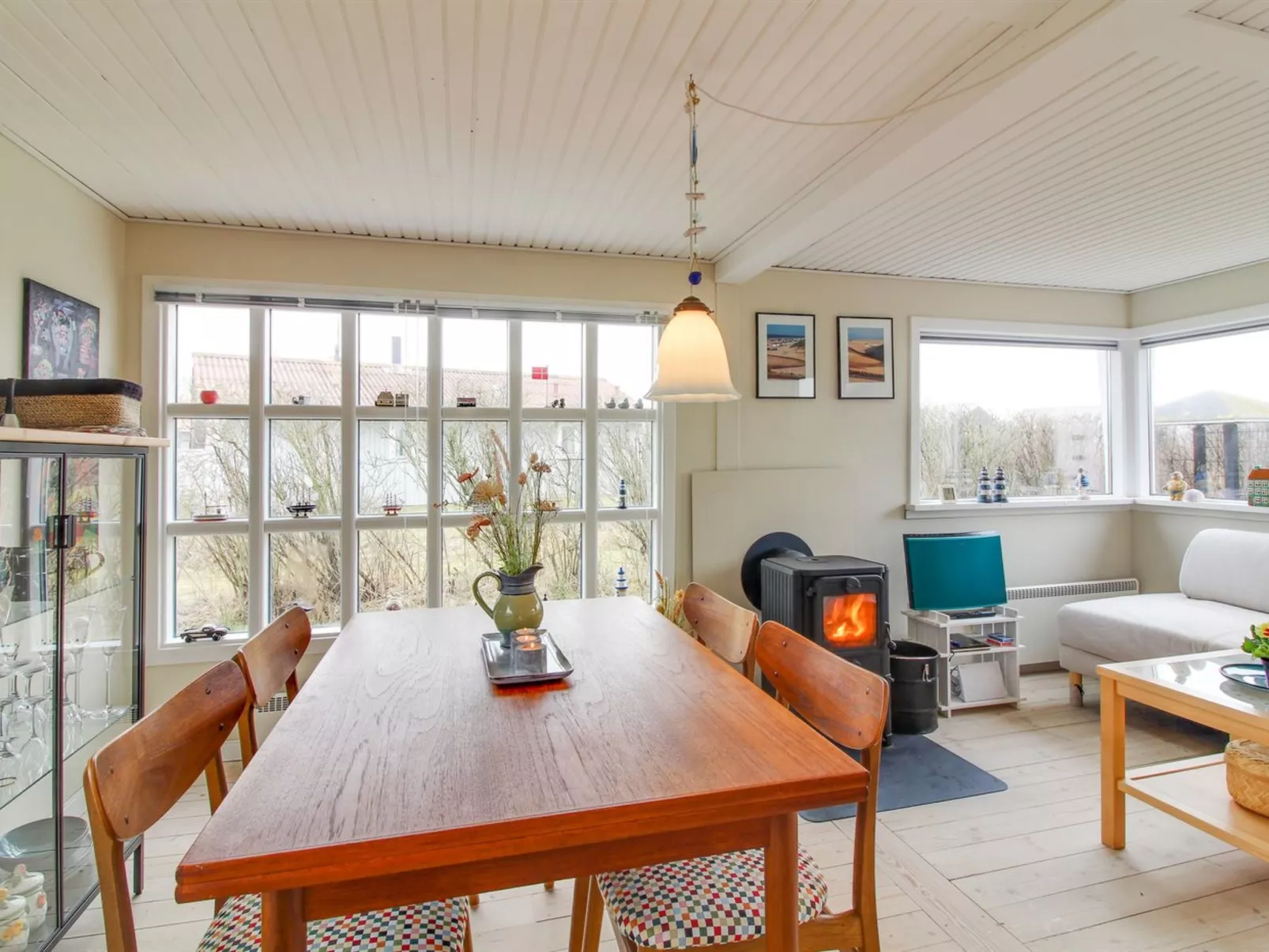 "Edvia" - 300m from the sea-Binnen