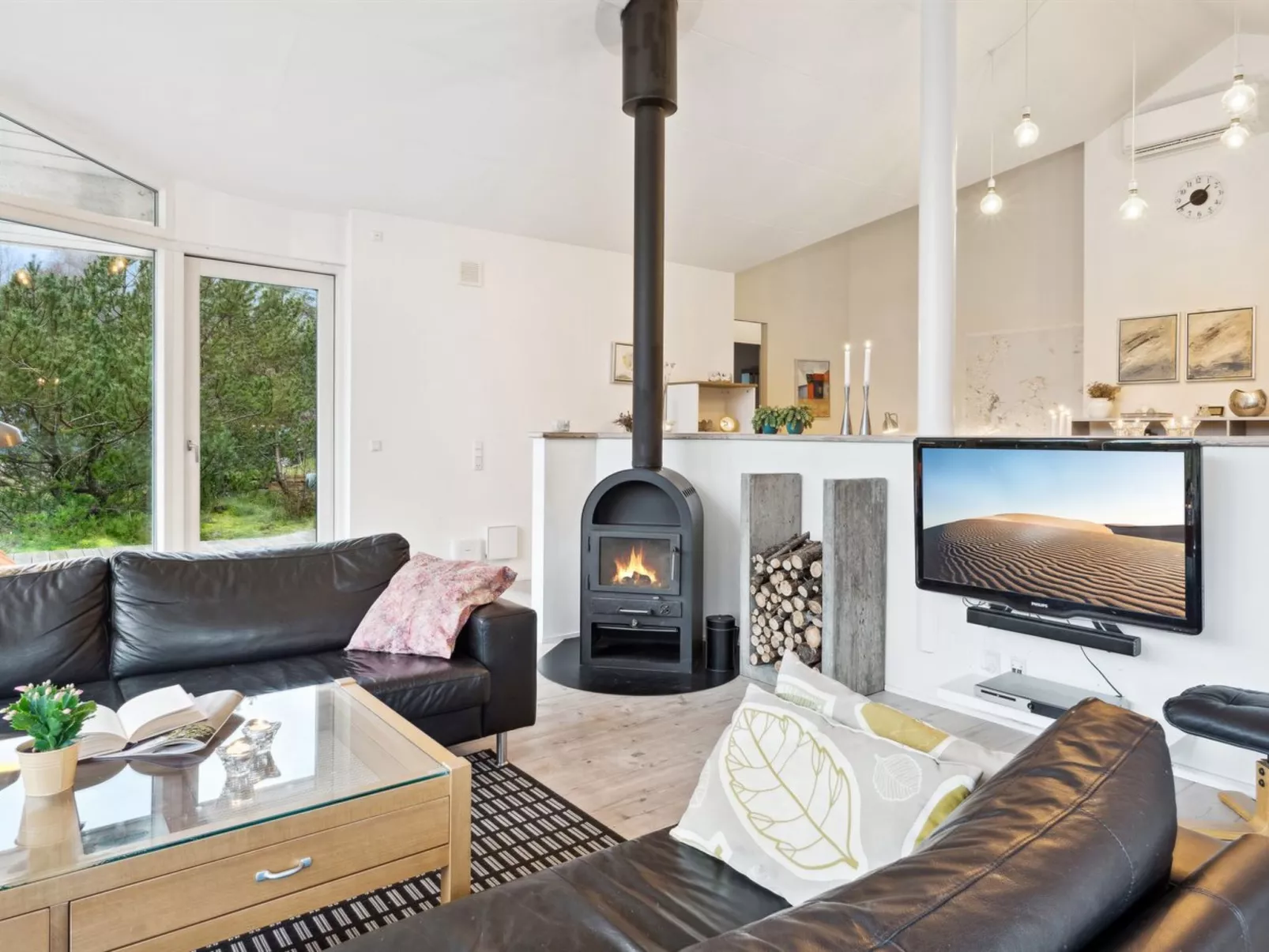 "Guri" - 600m to the fjord-Binnen