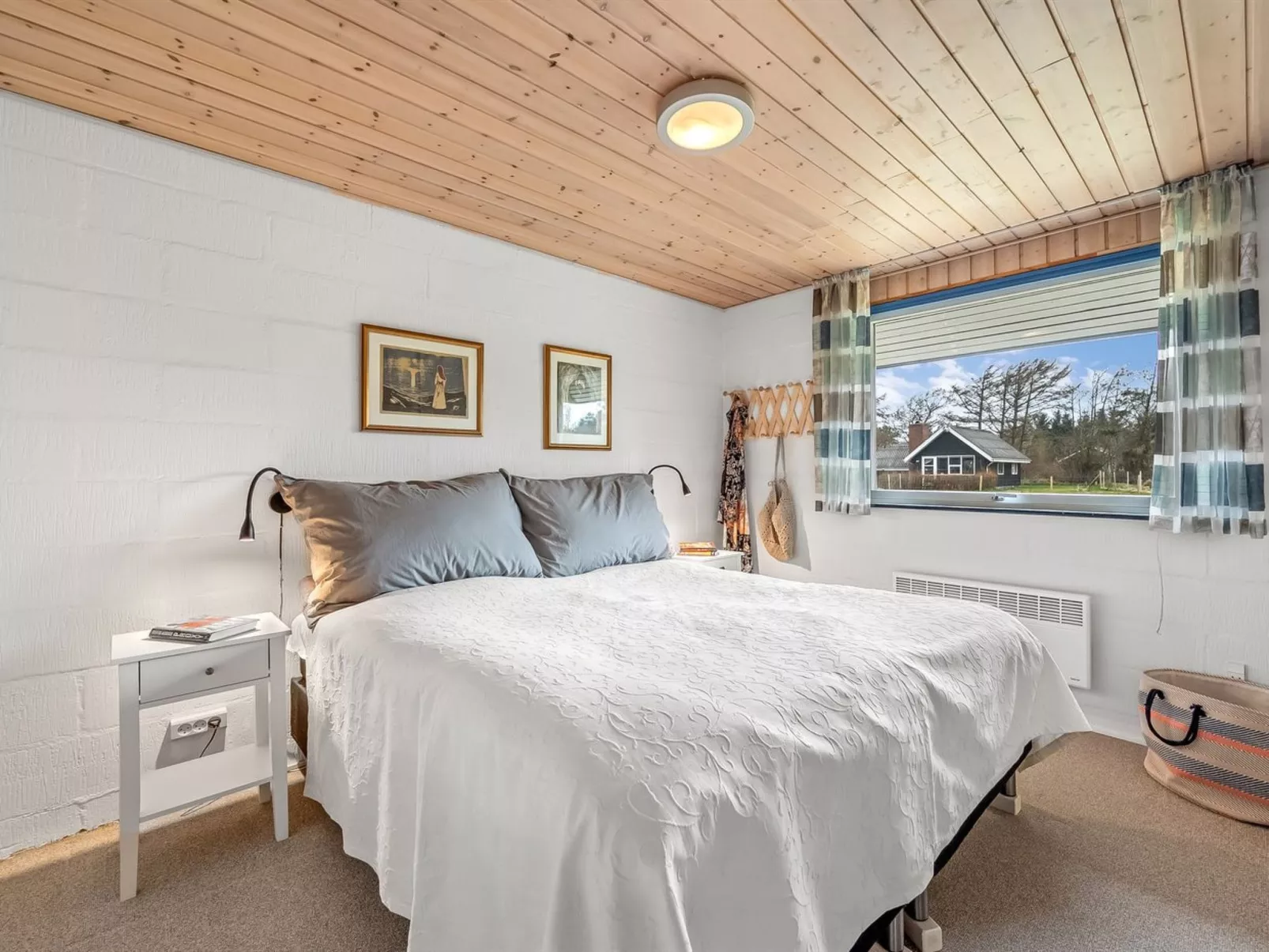 "Moreen" - 200m to the fjord-Binnen