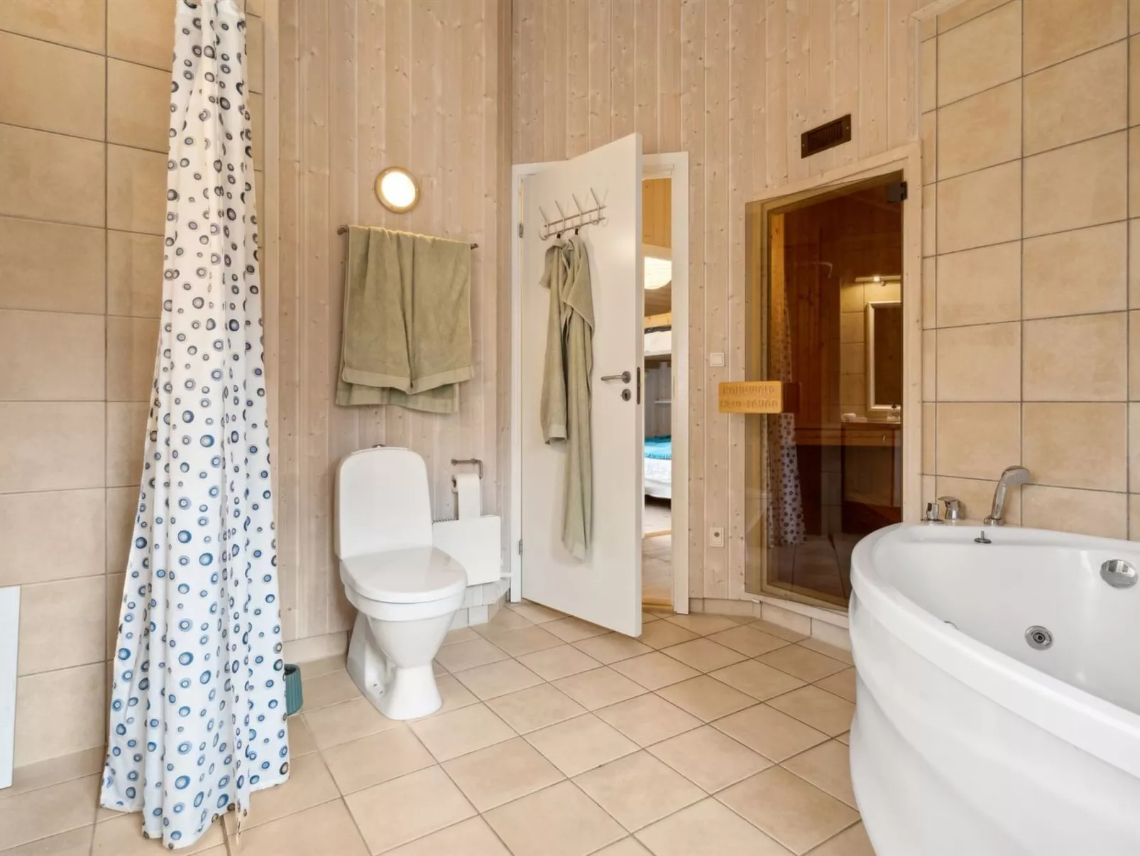 "Fatima" - 400m from the sea-Binnen