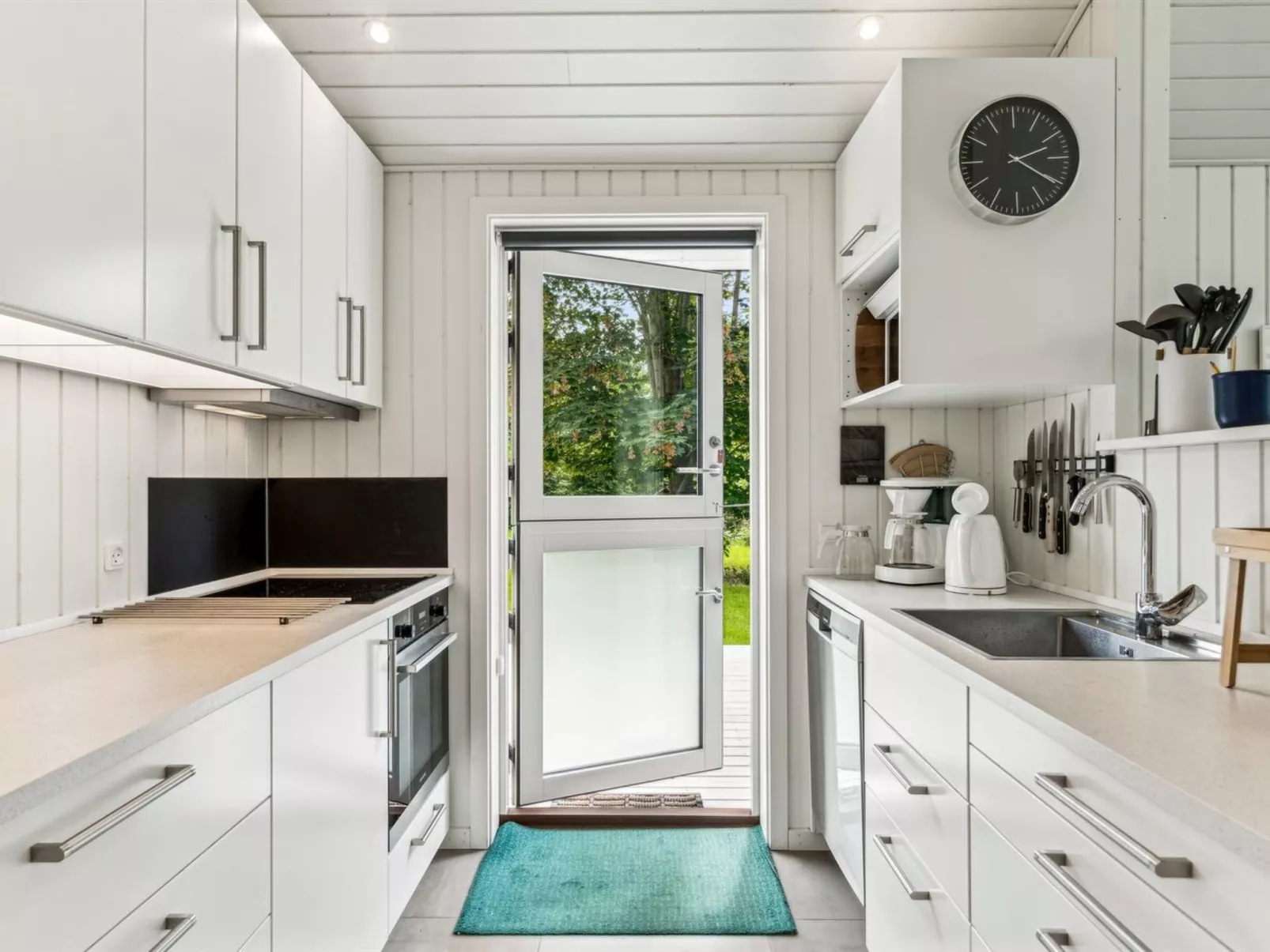 "Anett" - 375m from the sea-Binnen