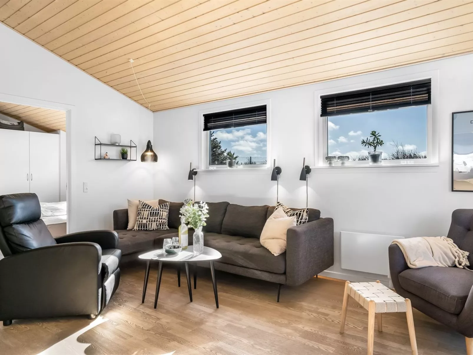 "Rudy" - 800m from the sea-Binnen