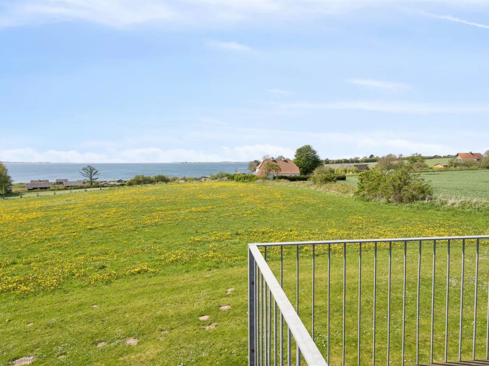 "Halvor" - 275m from the sea-Buiten