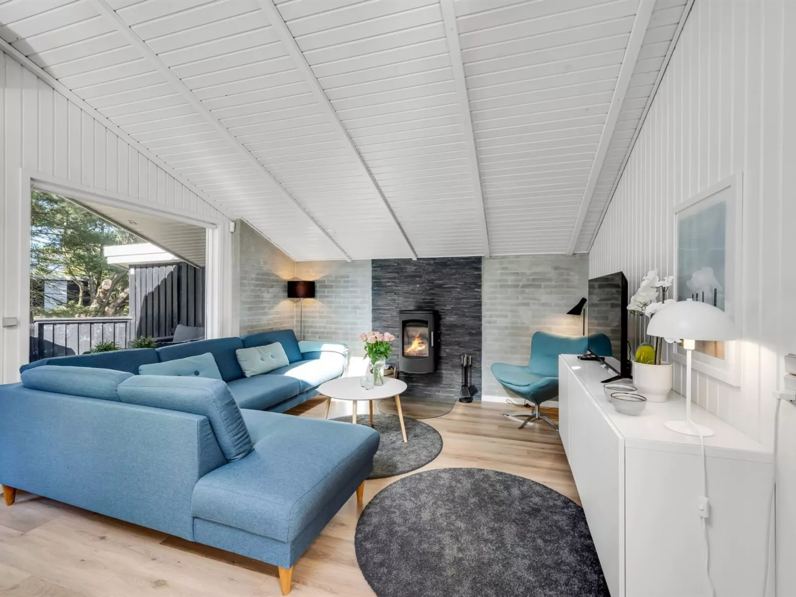 "Eirik" - 2.5km from the sea-Binnen