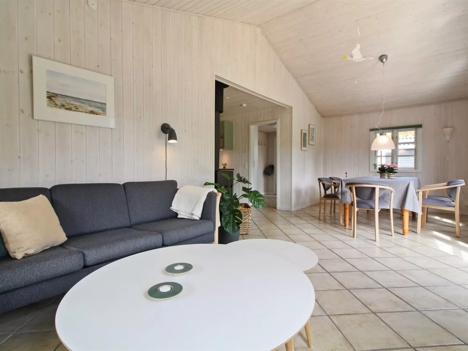 "Hillmari" - 200m from the sea-Binnen