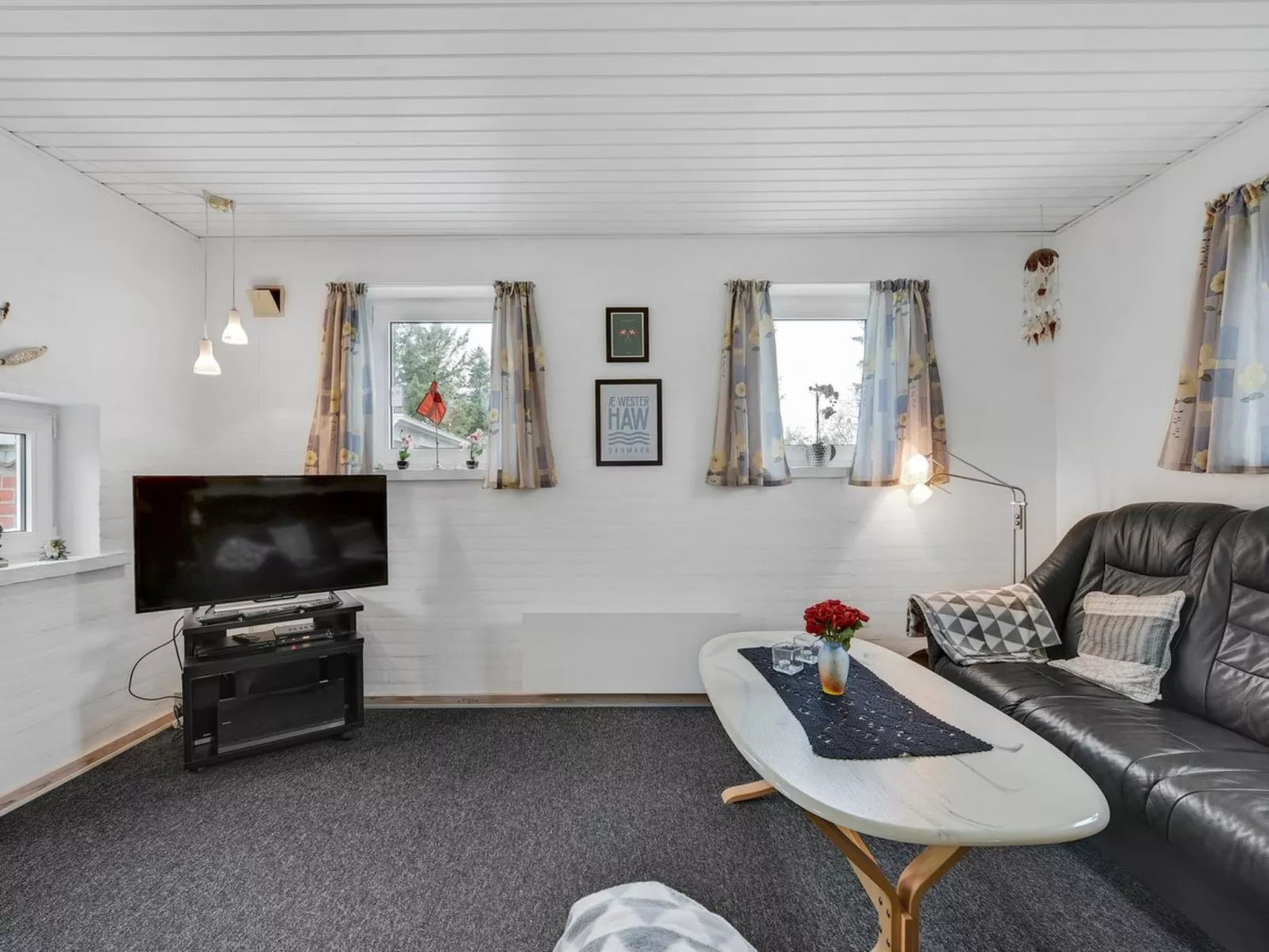 "Pernilla" - 2km from the sea-Binnen