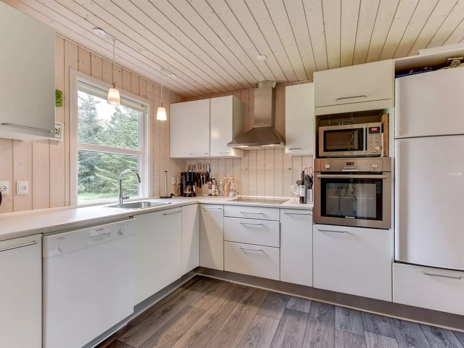 "Akkar" - 1.8km from the sea-Binnen