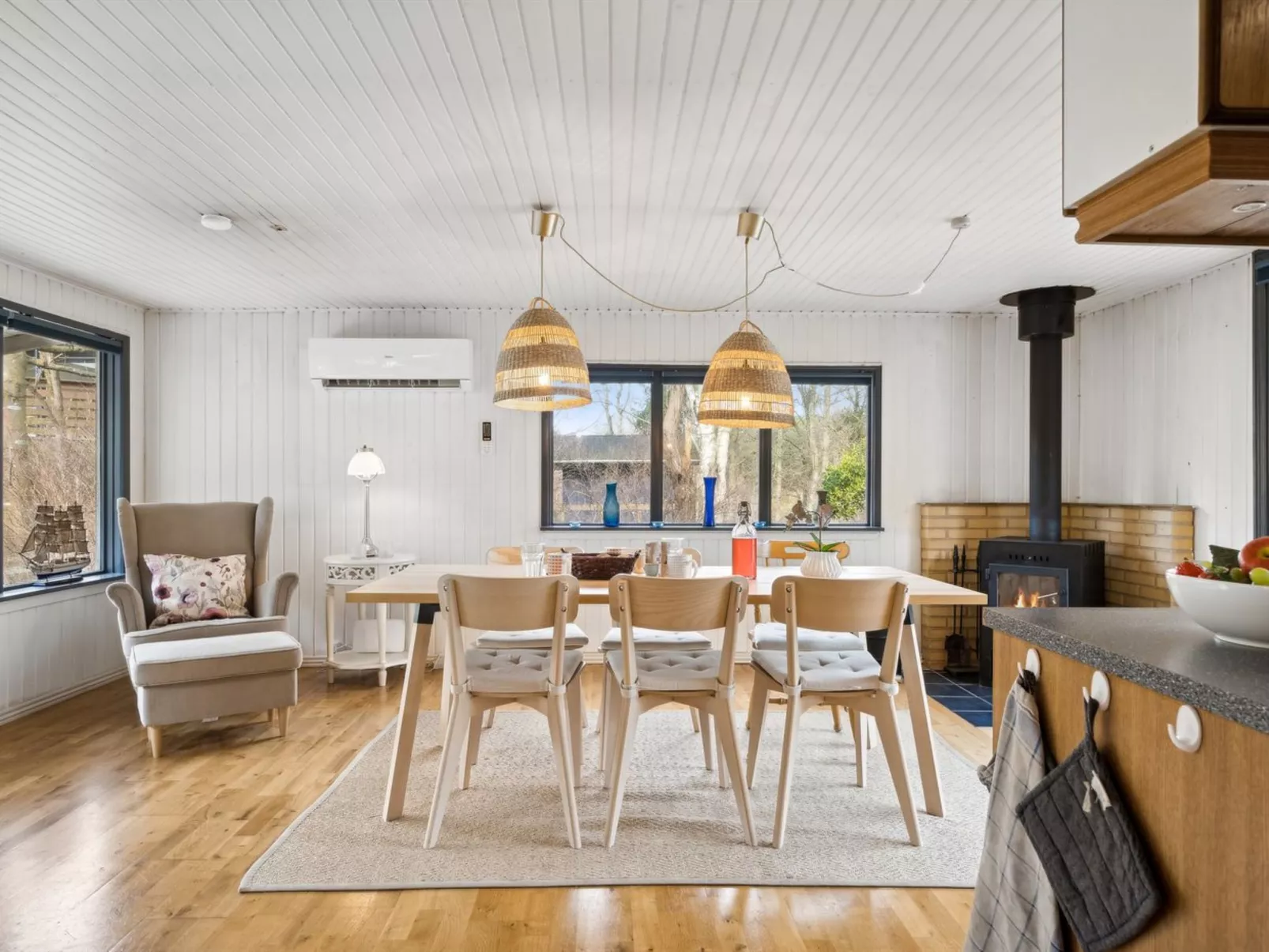 "Ulfiat" - 2km from the sea-Binnen