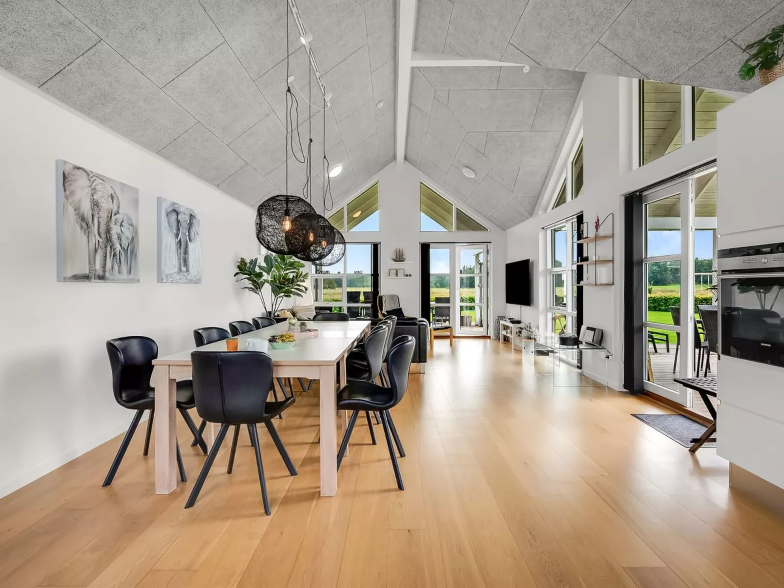 "Bernice" - 900m from the sea-Binnen