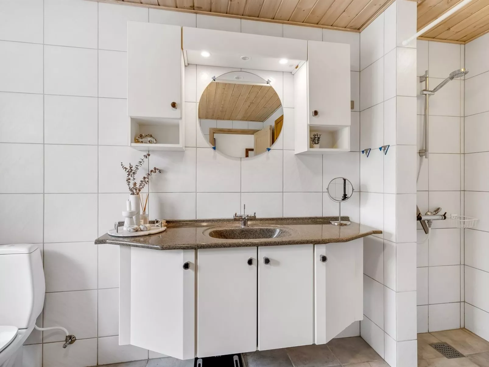 "Marlise" - 2.5km from the sea-Binnen