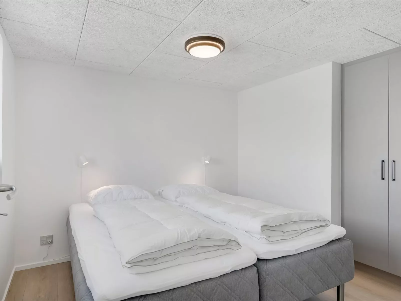 "Helga" - 650m from the sea-Binnen