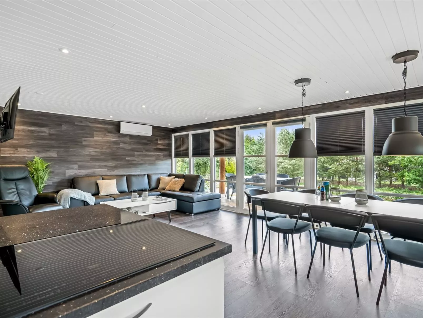 "Skip" - 300m to the fjord-Binnen