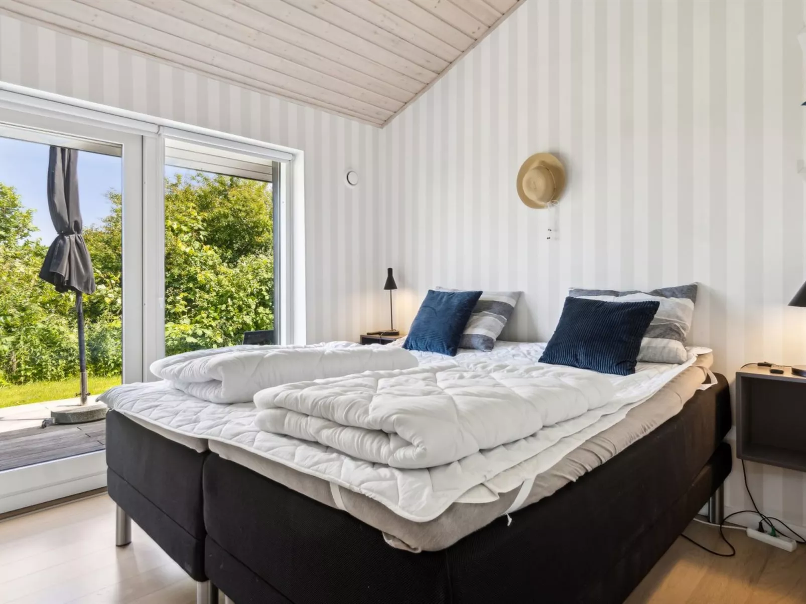 "Tuulikki" - 100m from the sea-Binnen