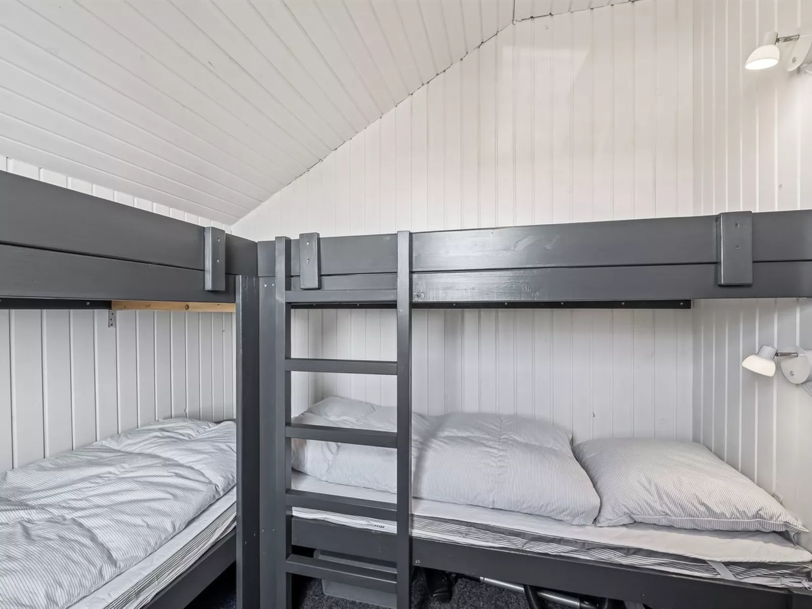 "Emppu" - 250m from the sea-Binnen