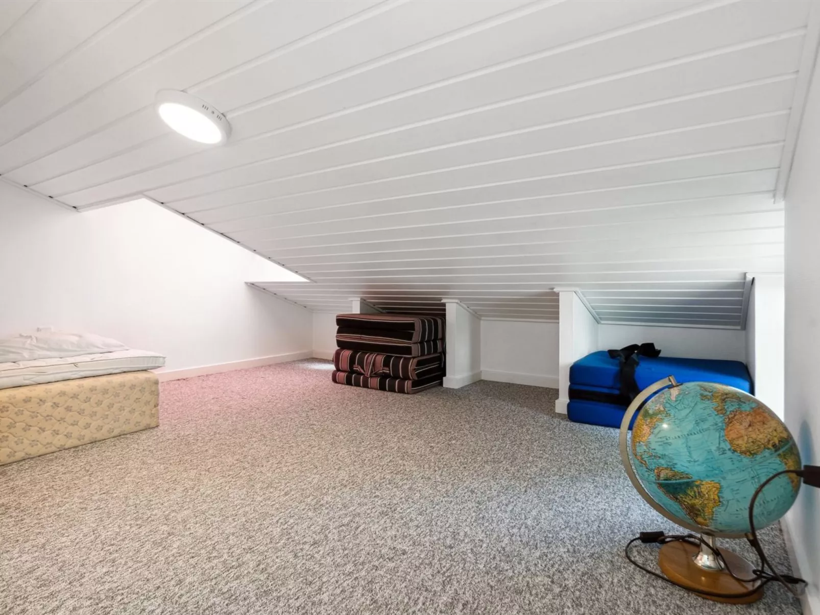 "Sölvy" - 300m from the sea-Binnen