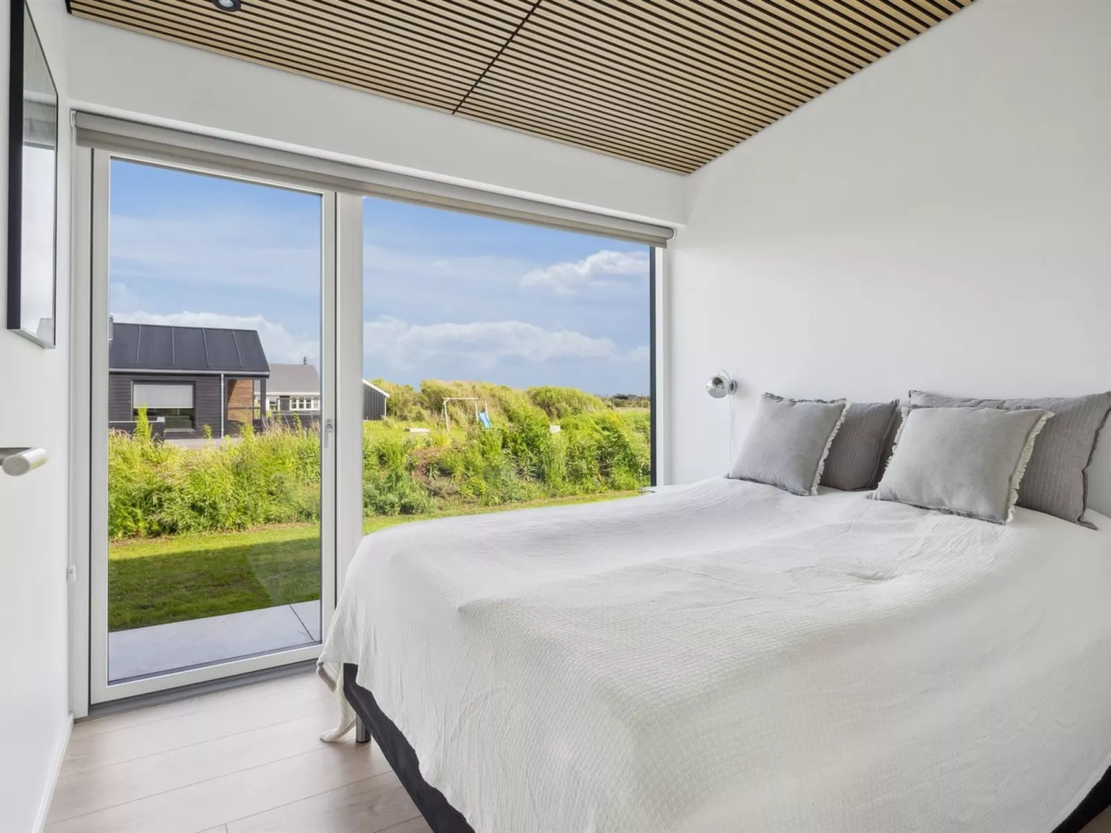 "Lyder" - 400m from the sea-Binnen