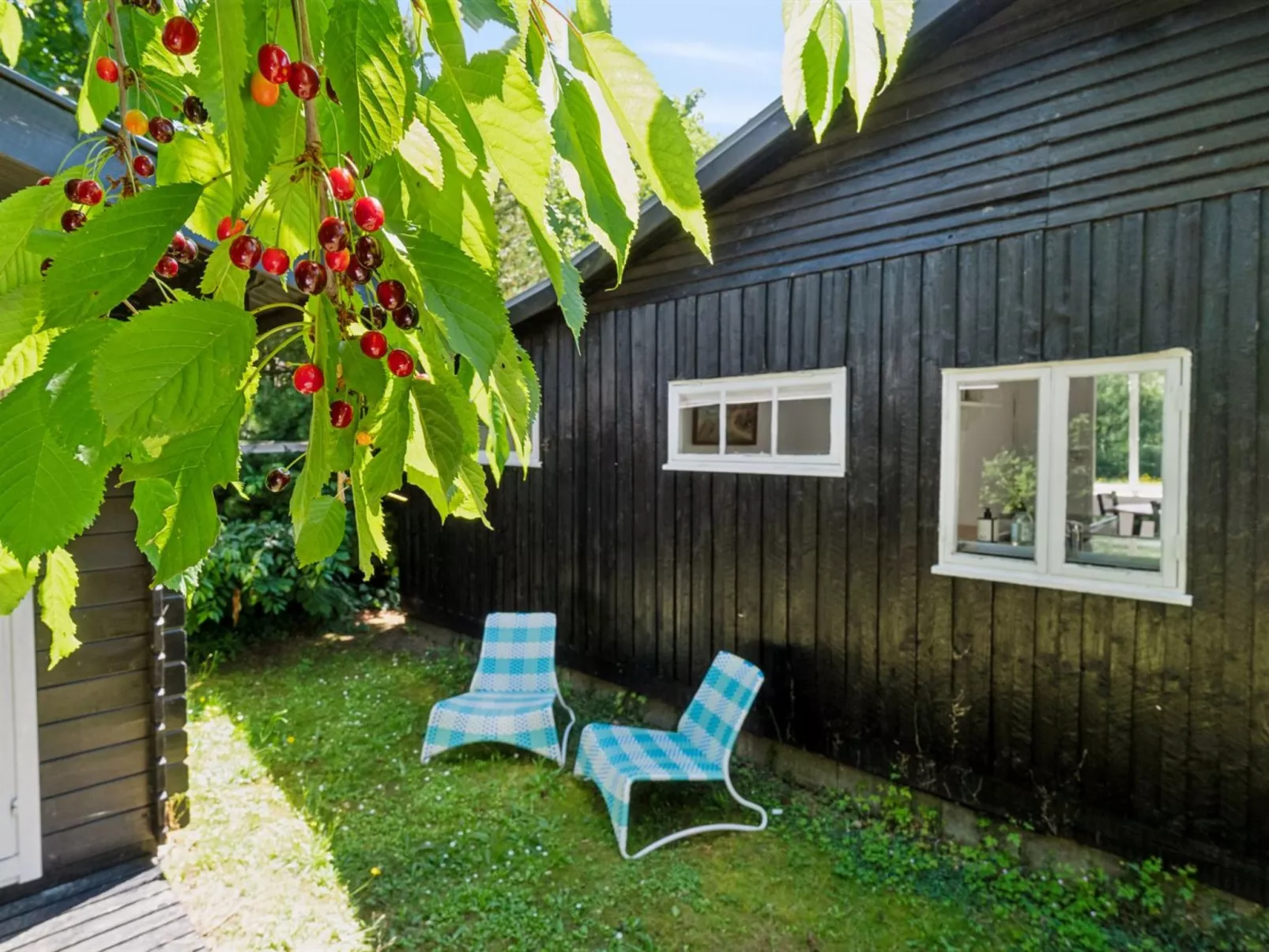 "Krister" - 900m from the sea-Buiten