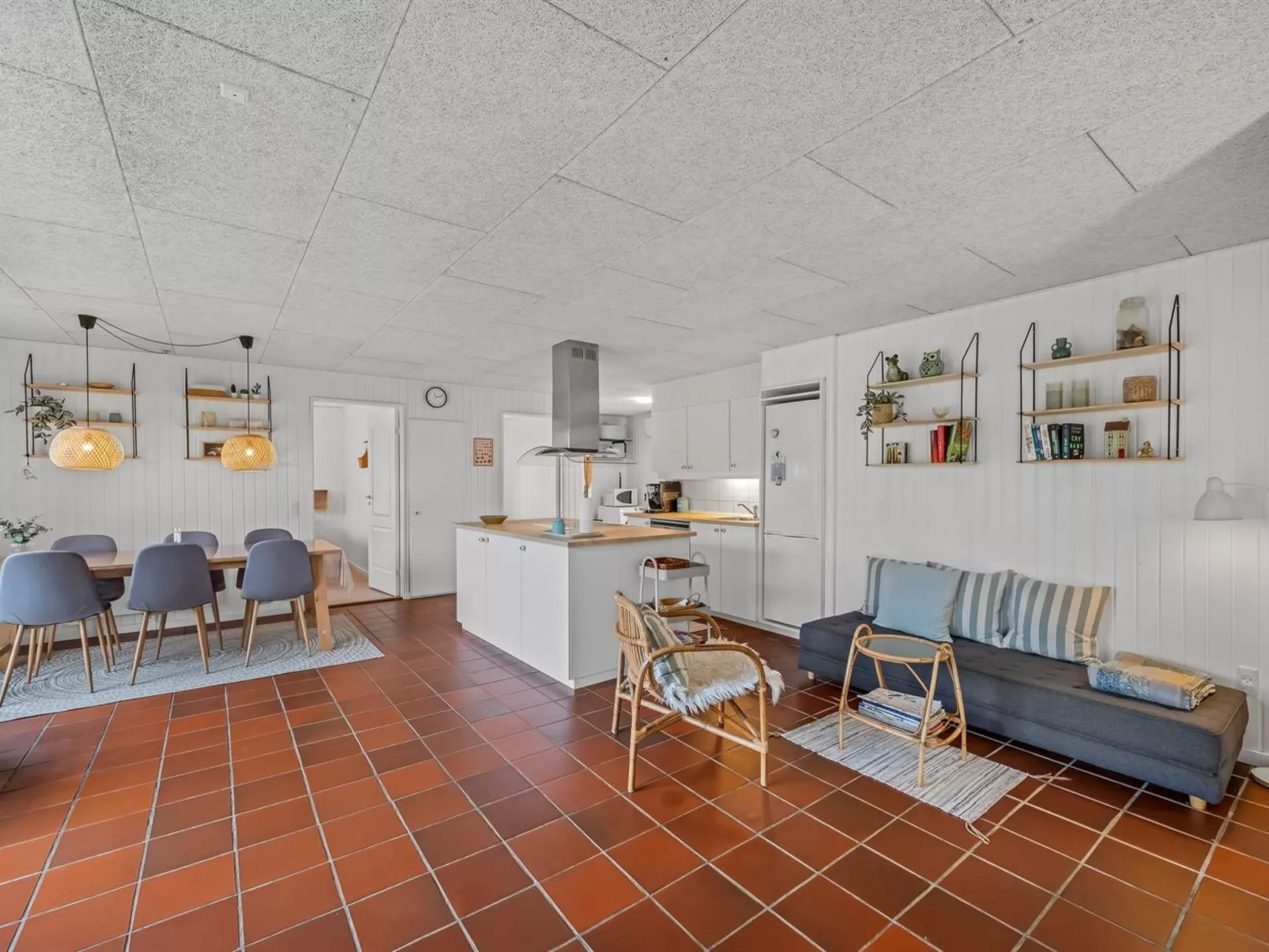 "Pietari" - 600m from the sea-Binnen