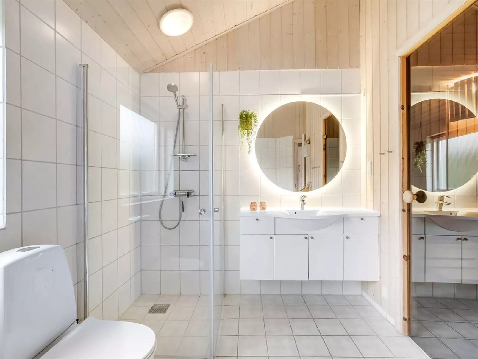 "Jarmunrek" - 400m to the fjord-Binnen