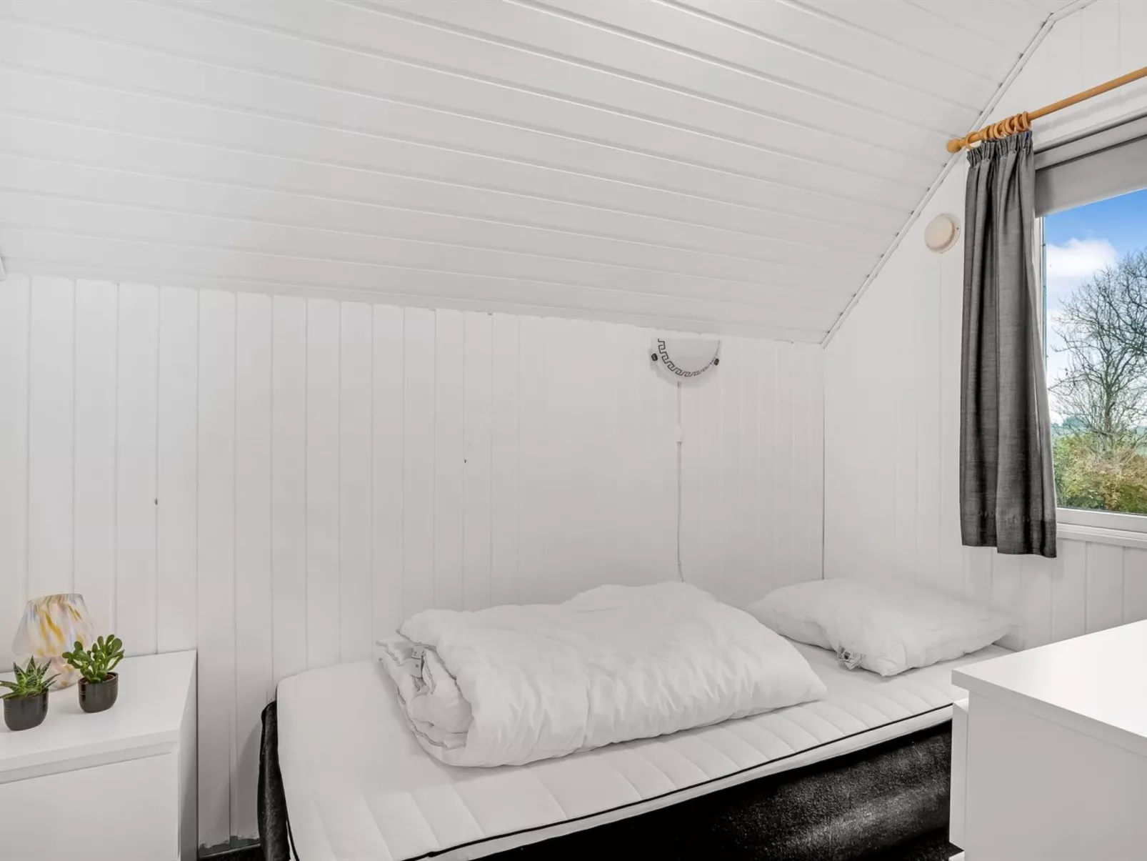 "Adisl" - 600m to the fjord-Binnen