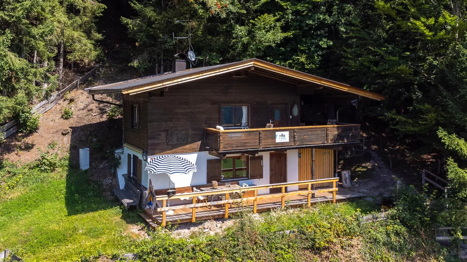 Sonnenhütte unten-Buitenkant zomer