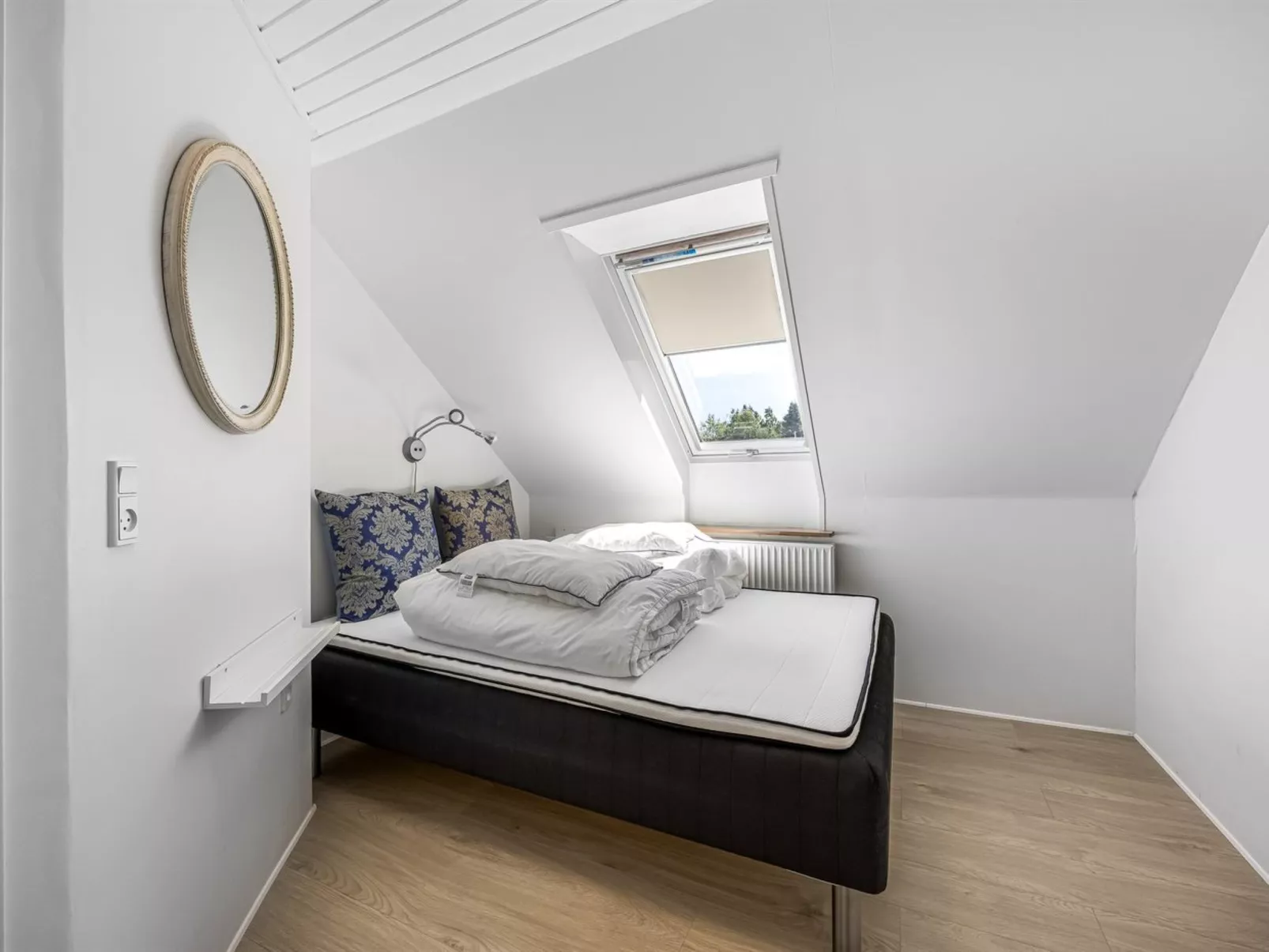 "Solvey" - 400m from the sea-Binnen