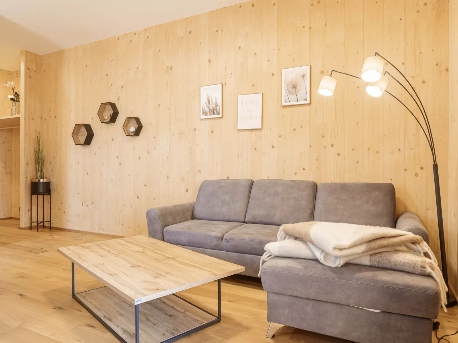 Mit 2 Schlafzimmern & Sauna-Binnen