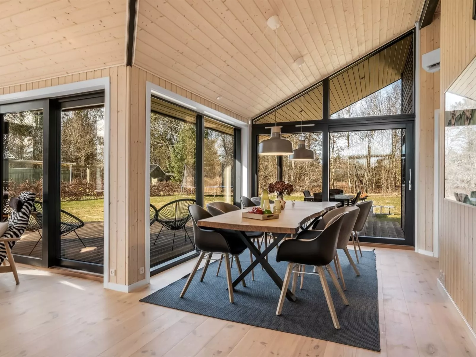 "Angelie" -  from the sea-Binnen