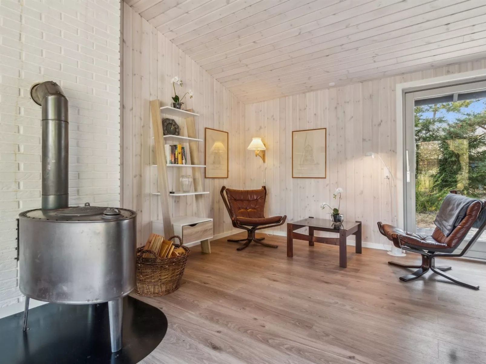 "Ahti" - 340m from the sea-Binnen