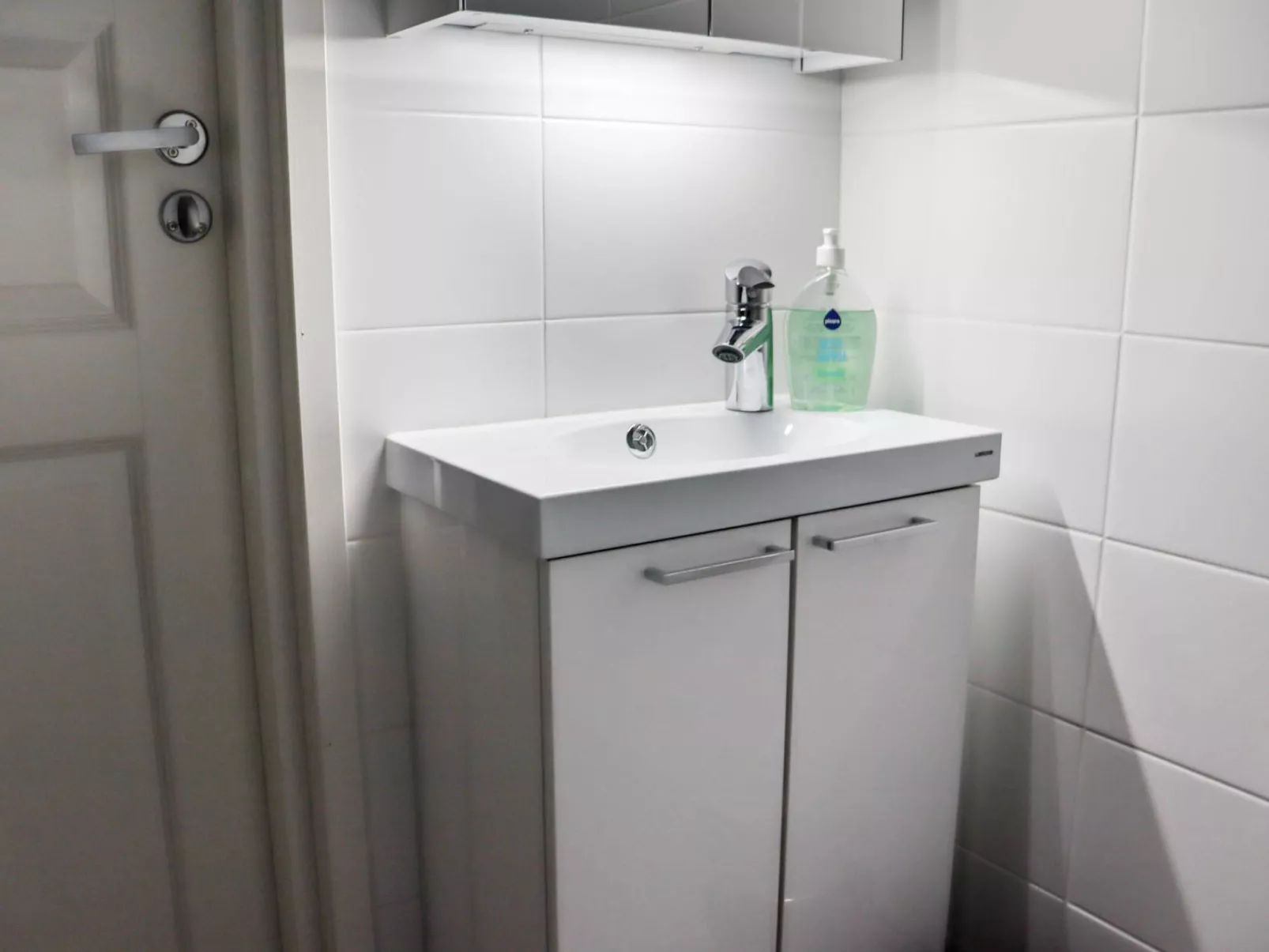 Hallantytär b3 paritalo-Binnen