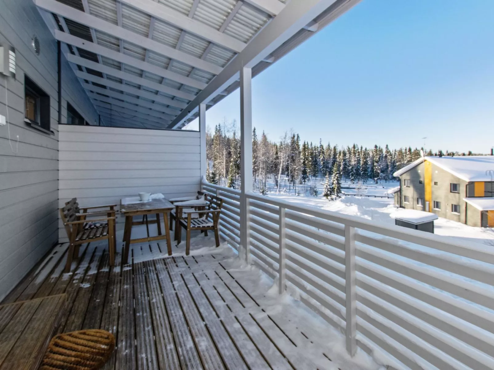 Skivillas 78 ukkohalla (7)-Binnen