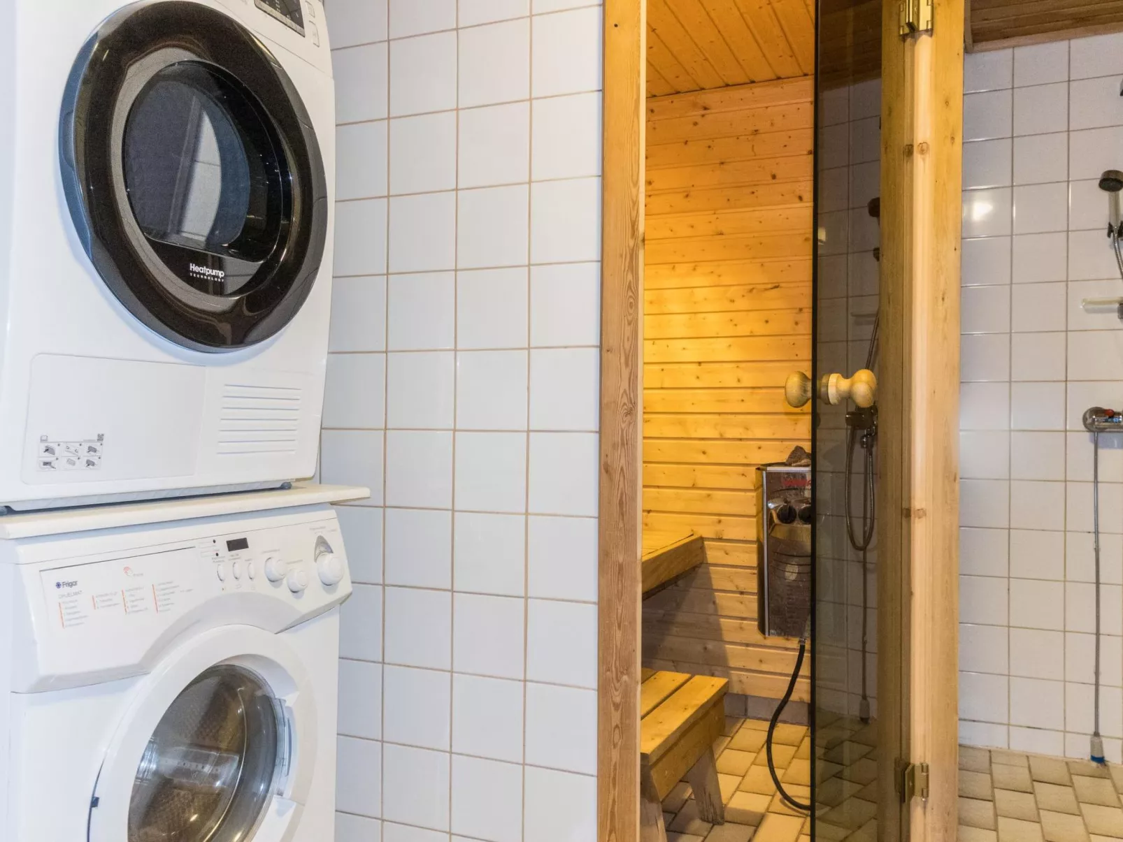 Old logger´s house-Binnen